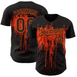 Maillot de baseball orange et noir avec motif éclaboussures 3D dégoulinant, design artistique authentique et personnalisé Maillot de baseball orange et noir avec motif éclaboussures 3D dégoulinant, design artistique authentique et personnalisé